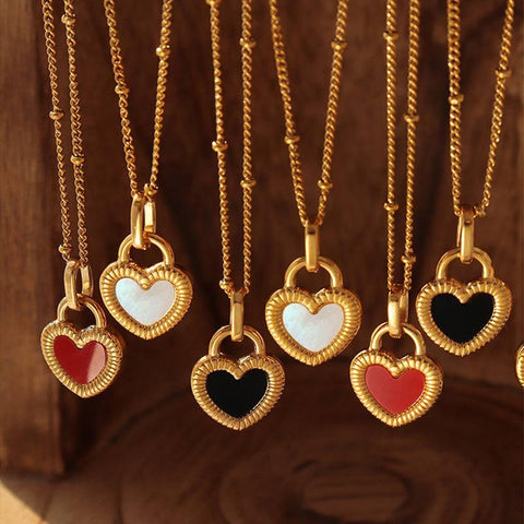 Chic Heart Pendant Necklaces - Elegant Gold Jewelry-1